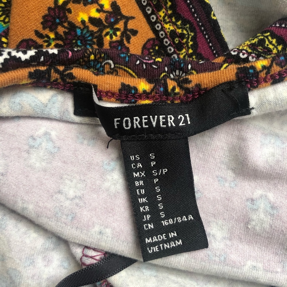 SET OF 2 Forever 21 halter crop tops - Picture 4 of 7